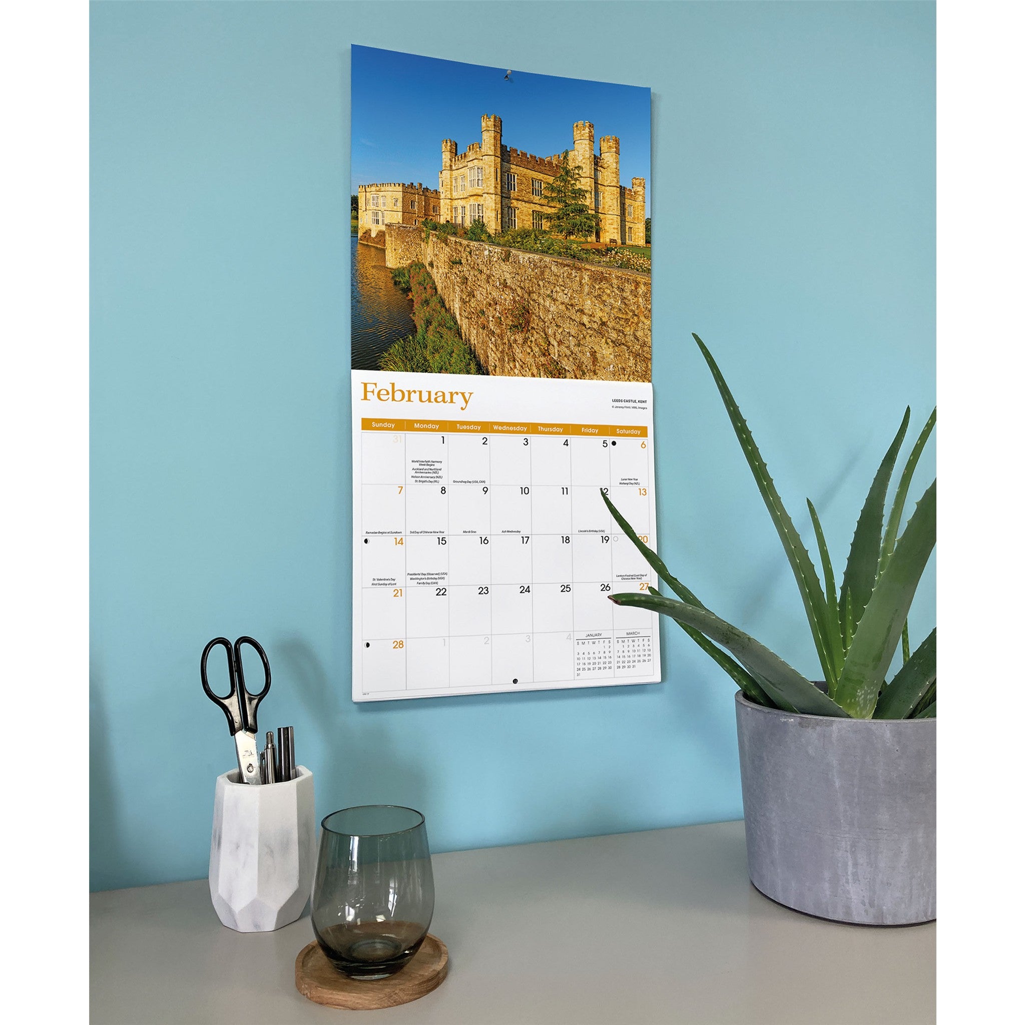 Calendrier mural Angleterre 2027