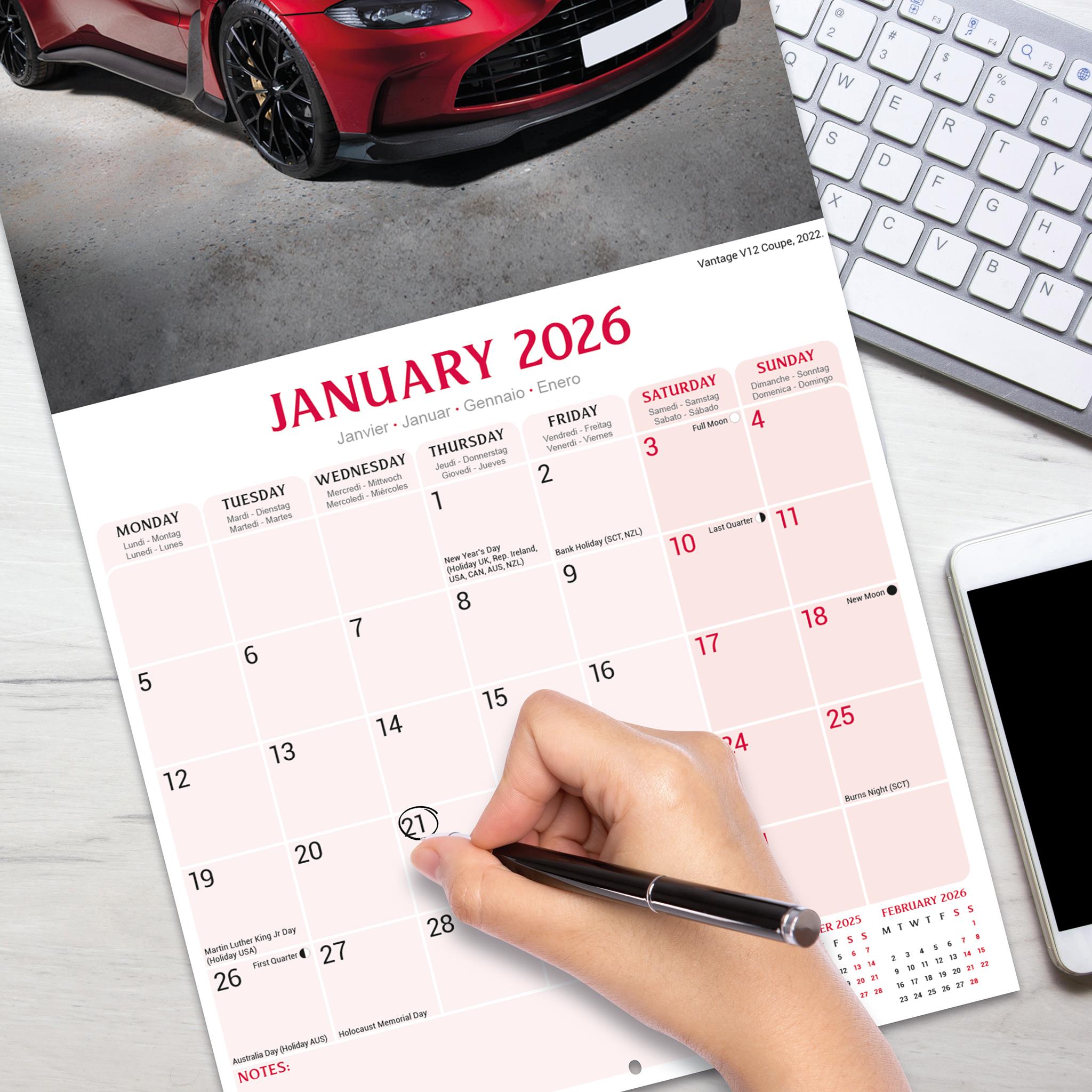 Calendrier mural Aston Martin 2026 - Disponible uniquement en ligne