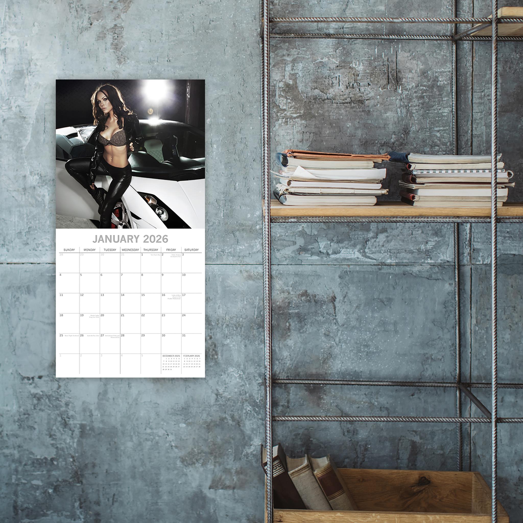 Calendrier mural Filles et Voitures 2026