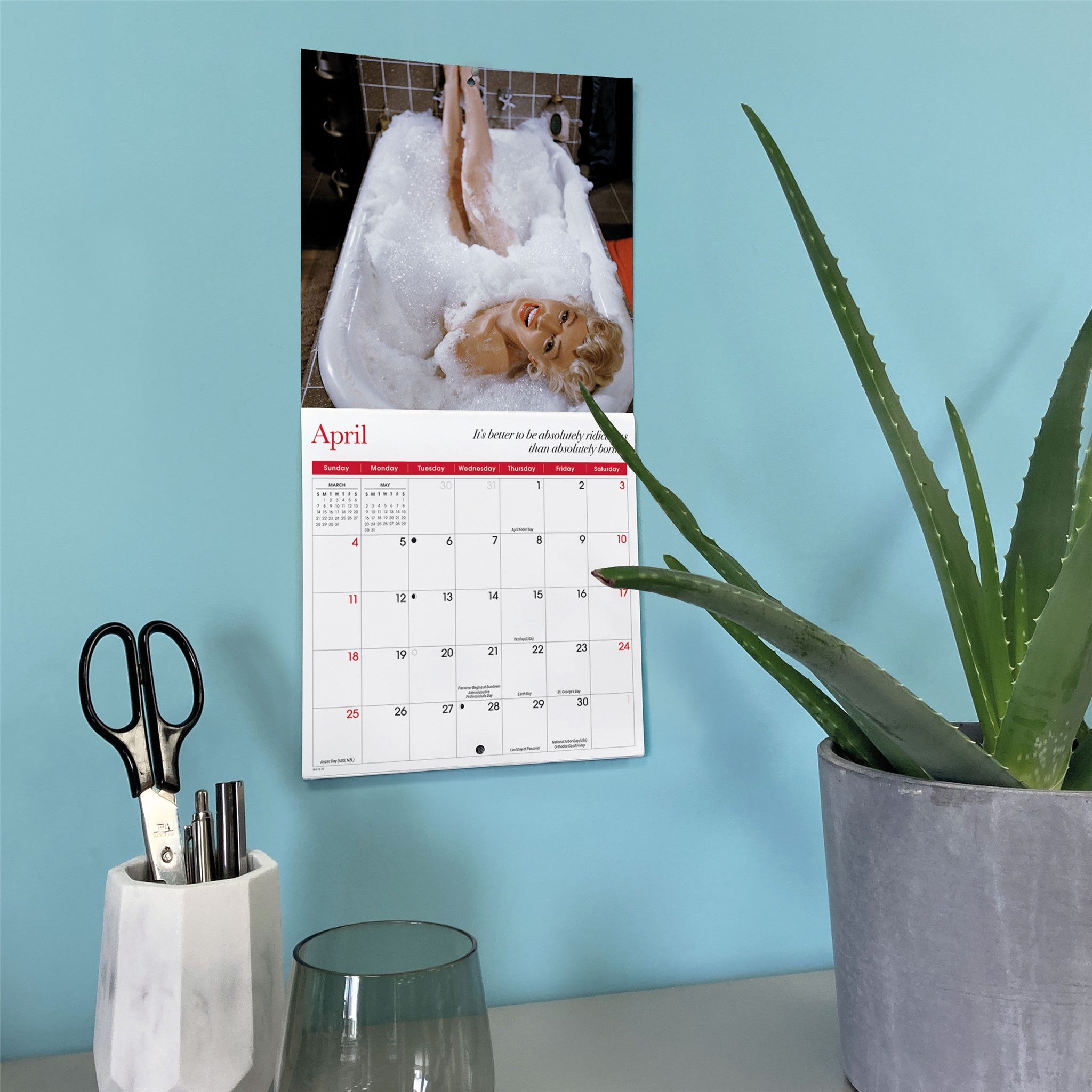 Marilyn Monroe 2027 Mini Calendar